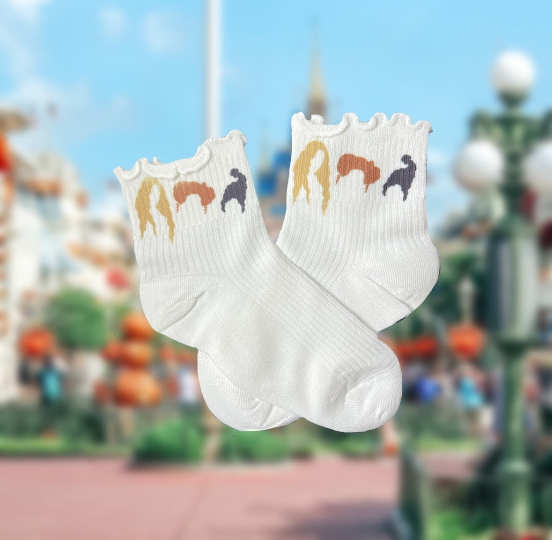 SISTAH’S socks!! 🧹🕸️