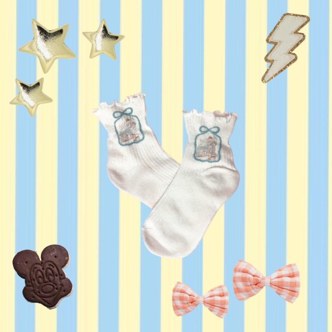 PRE-ORDER dropping in ruffle socks